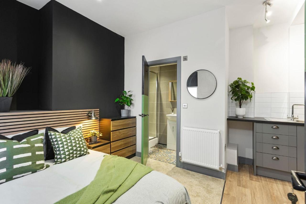 ✰Onpoint -Modern & Fresh Studio Apt Close To Centre - Convenient!✰ Appartamento Beeston  Esterno foto