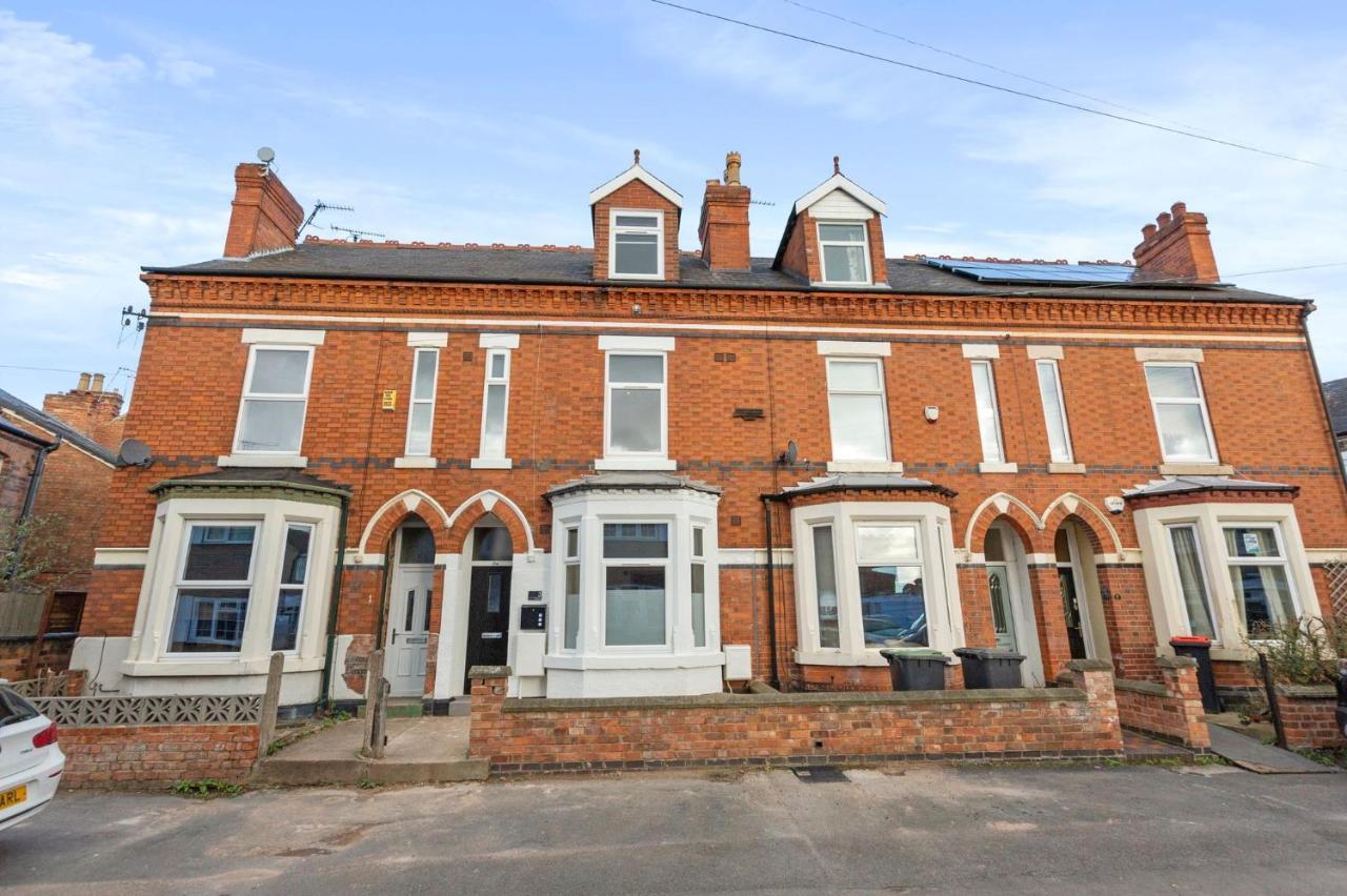 ✰Onpoint -Modern & Fresh Studio Apt Close To Centre - Convenient!✰ Appartamento Beeston  Esterno foto